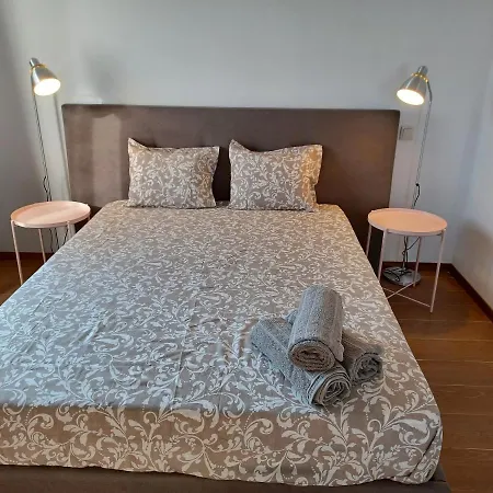 Appartement Enjoy Campanha 2 *